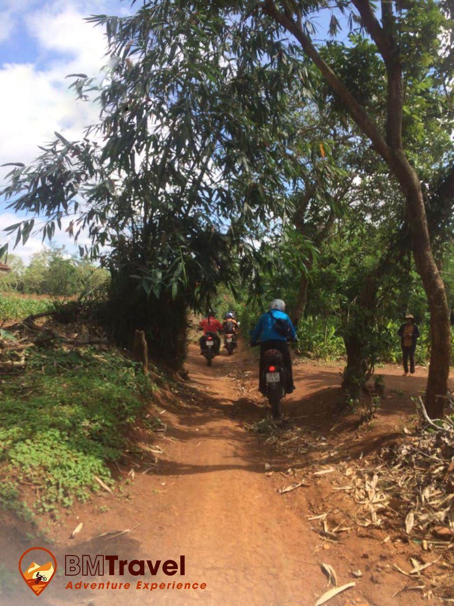 Exploring Central Vietnam Motorbike tours along Ho Chi Minh Trail - 8 days exploring 