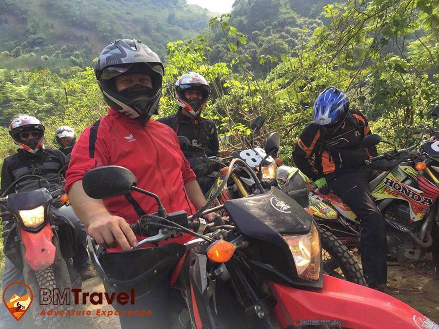 Discover strange things in the northwest with Central Vietnam motorbike tours from Hanoi to Hoi An- 8 days