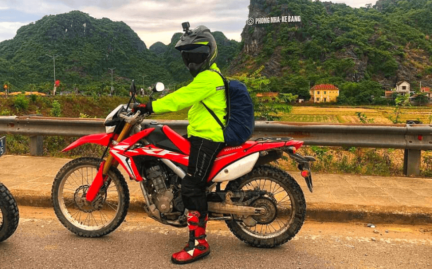 Explore Phong Nha Ke Bang by Motorbike 